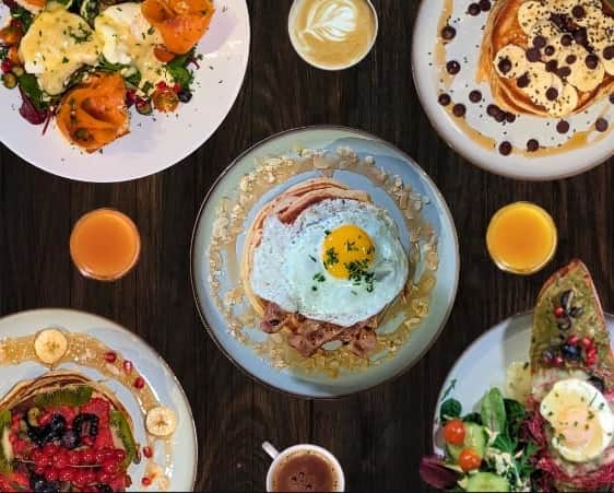 Lazy Bear - Coffee, Burger & Bar